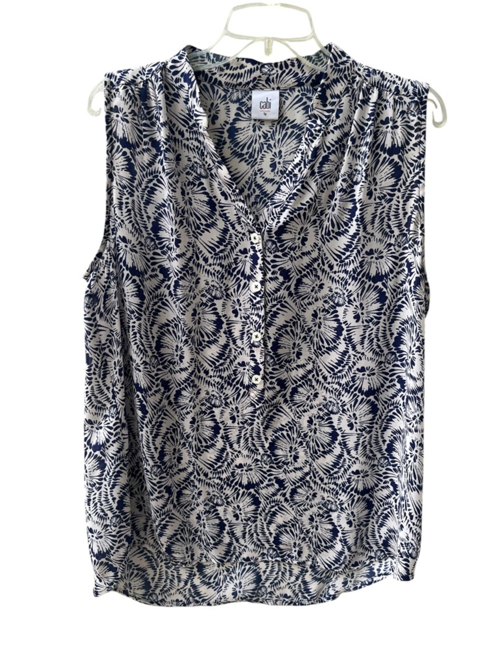 Cabi Women’s Large Plaza Top Blue Ivory Print Sleeveless Button Front 5038